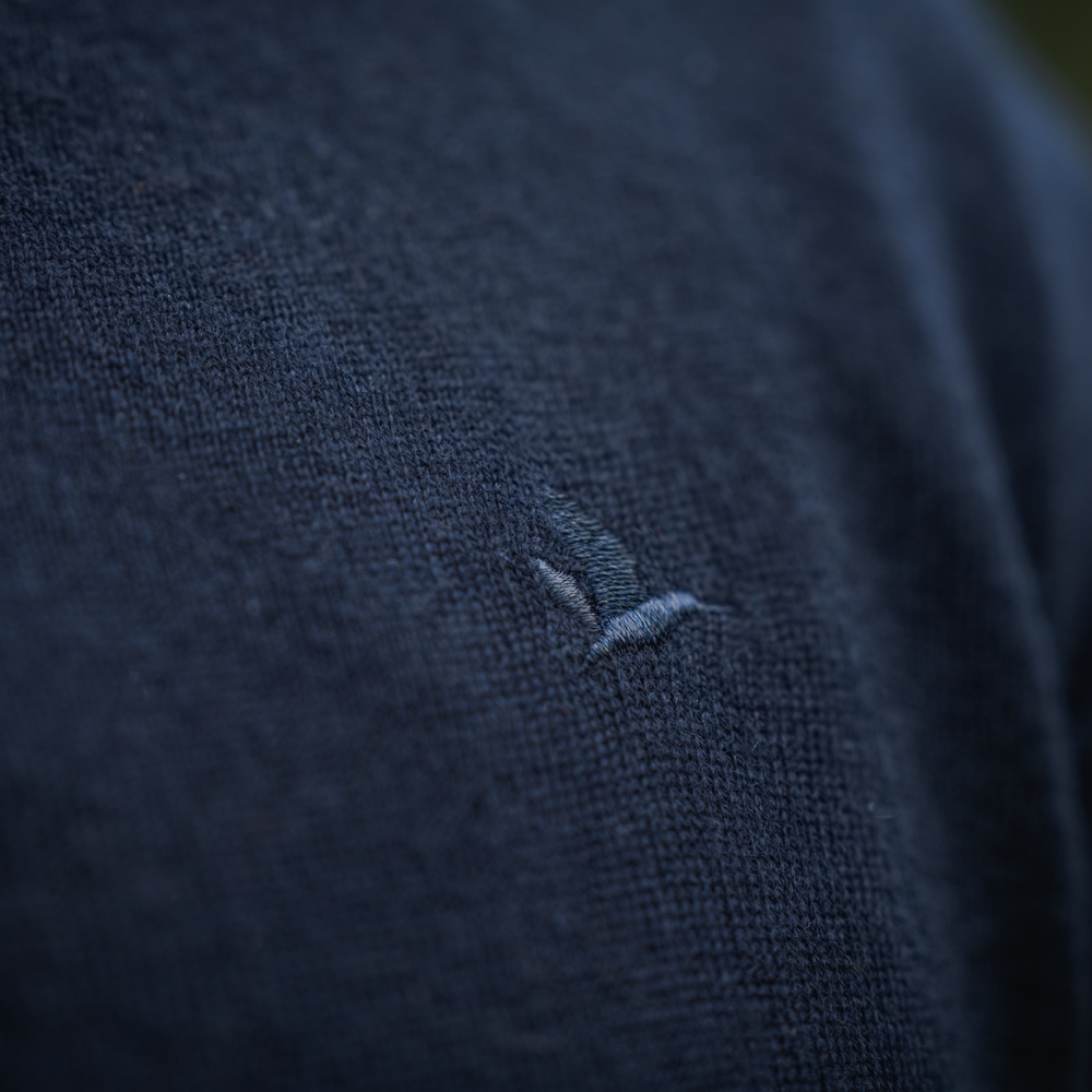 PulL Col en V Pine en laine mrinos Bleu - Seeland