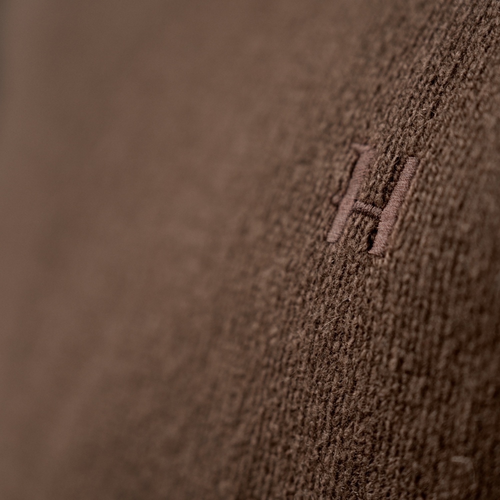 Pull en laine mrinos Vincent Col en V Demitasse Brown - Hrkila