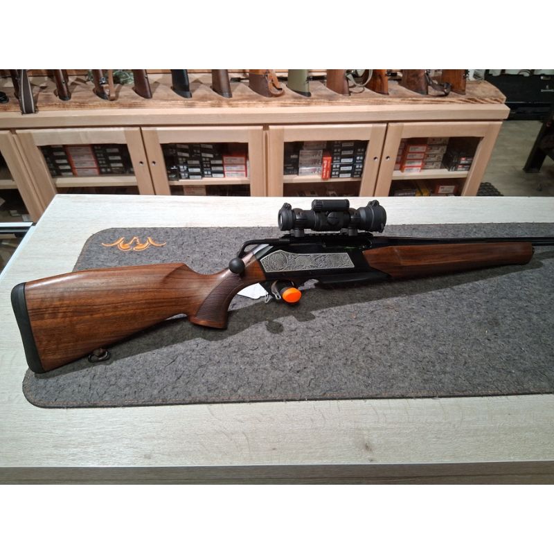 Browning Maral Big Game calibre 9.3x62 avec point rouge Aimpoint 9000 sc 2 moa